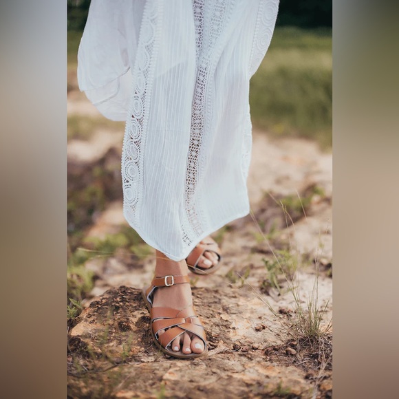 The Salt Water Original sandal Brown size 9 like new - Picture 2 of 5